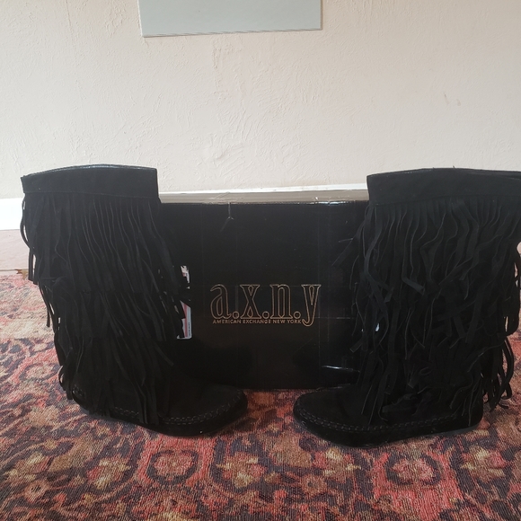 BLACK FRINGE BOOT BY AMERICAN EXPRESS NEW YORK - Picture 2 of 6